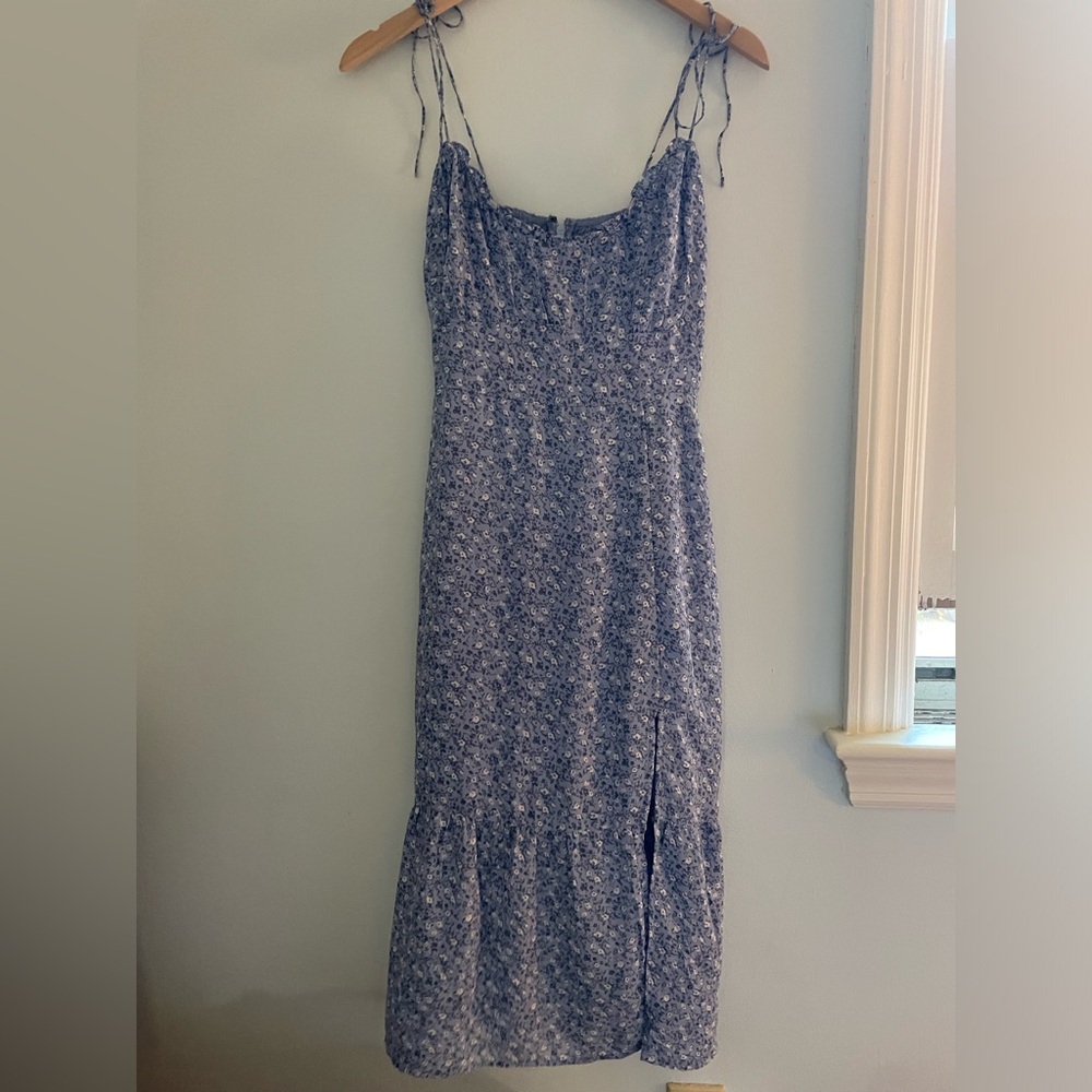 NWT Abercrombie & Fitch Blue Floral Midi Dress